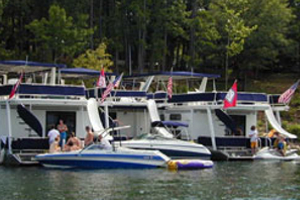 Several boats on the pier